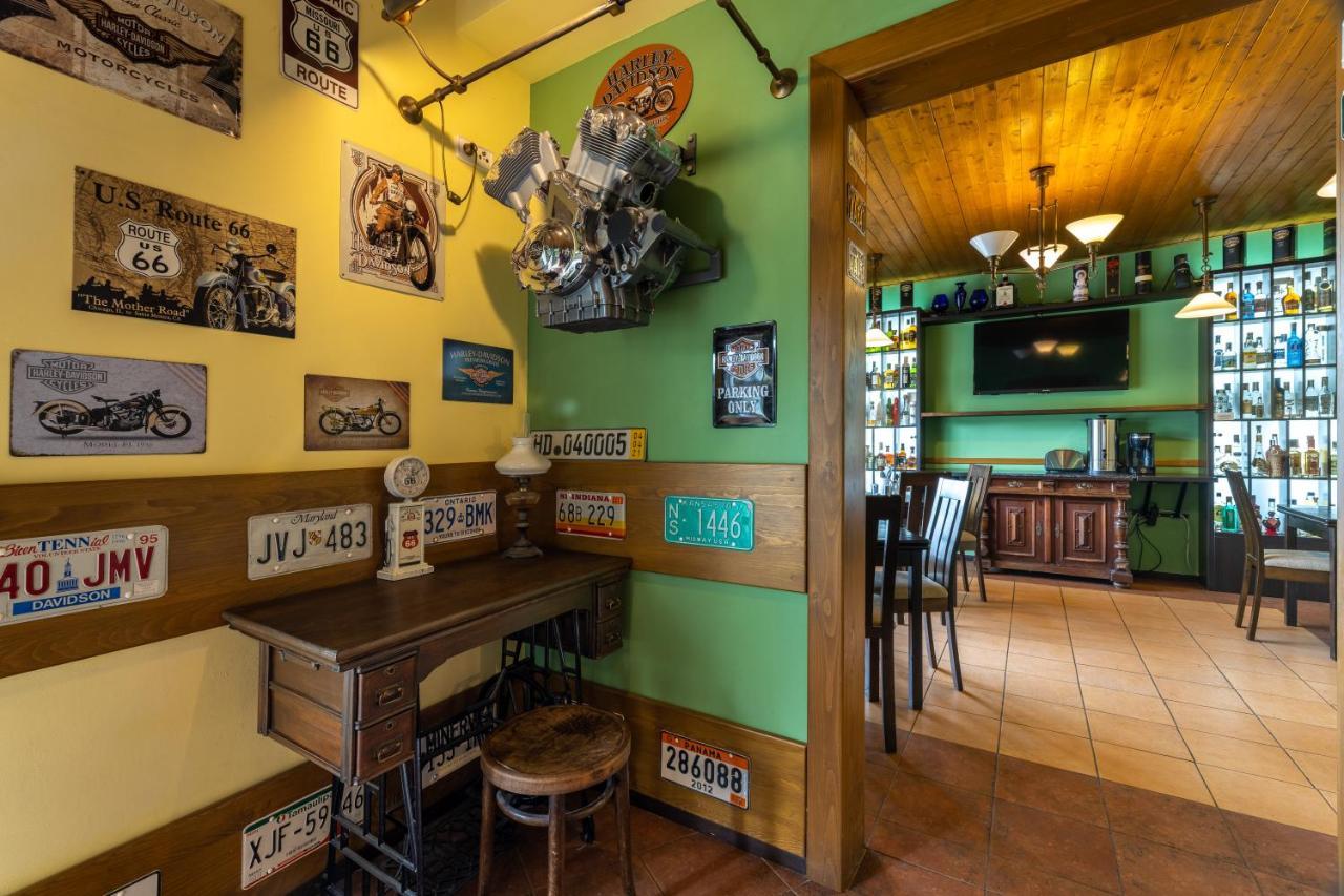Penzion Rodos - Cafe Prag Exteriör bild