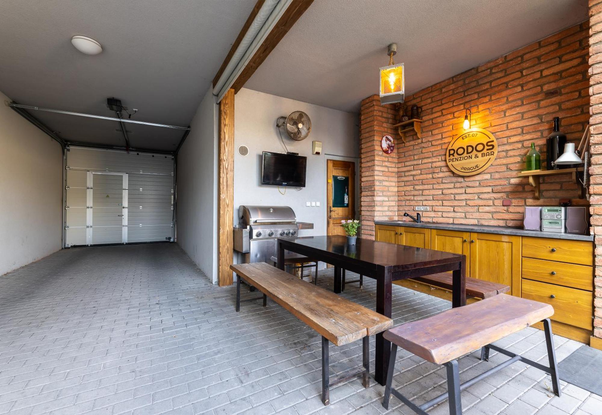 Penzion Rodos - Cafe Prag Exteriör bild